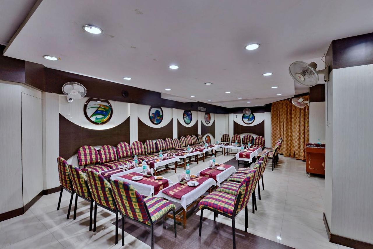 בהופאל Hotel Surendra Vilas מראה חיצוני תמונה